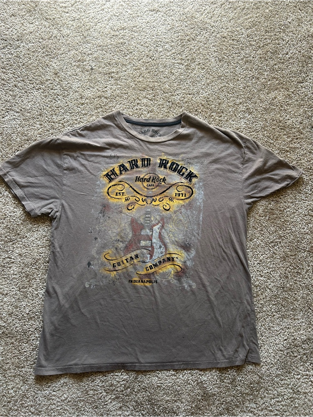 Hard Rock Cafe Brown Graphic Tee with Yellow and Red Accents Mens Size XL